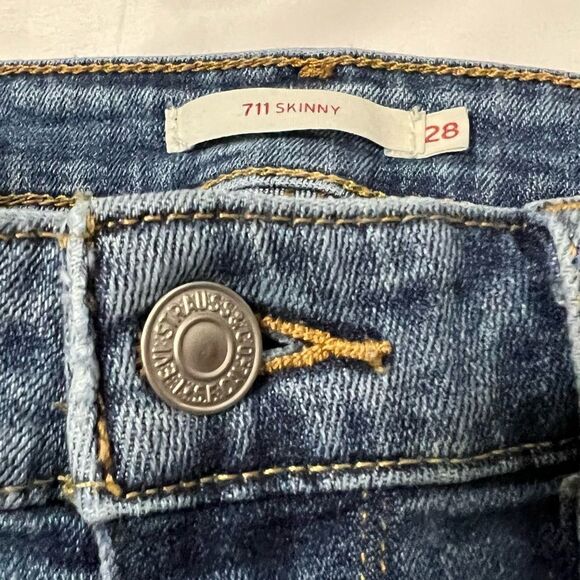 Levi’s 711 Skinny Distressed Raw Hem Mid Rise Jeans Size 28 - Picture 9 of 13